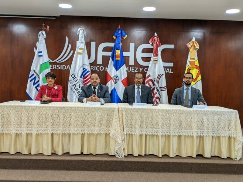 Universidades UFHEC, UNIREMHOS y UNEFA se unen al Defensor del Pueblo para impulsar capacitaciones en derecho administrativo