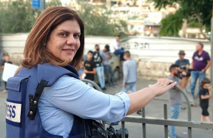 Periodista muere baleada durante redada israelí en Cisjordania