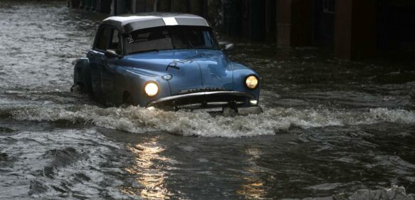 Dos muertos en Cuba por lluvia; tormenta se dirige a Florida