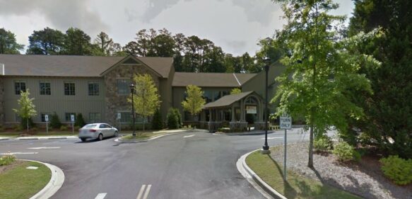 Hombre abre fuego en una iglesia de Alabama dejando varias víctimas