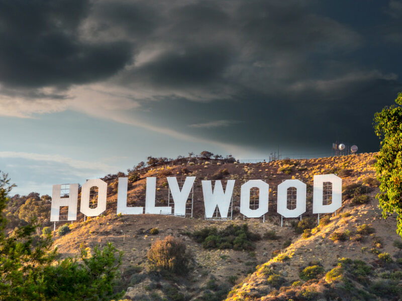 Se registra un incendio en las famosas colinas de Hollywood