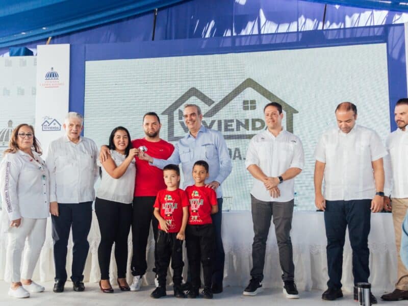 Presidente Abinader y ministro Bonilla entregan primeros apartamentos del plan “Mi Vivienda” Los Salados en la Ciudad Corazón