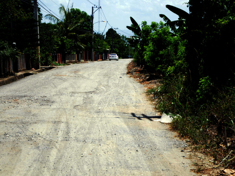 Dejan iniciados los trabajos de carretera que unirá distintas comunidades de La Vega