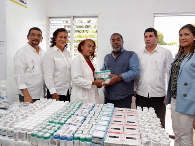 Gabinete Social canaliza más de 31 millones de pesos en medicamentos de alto costo en provincia Valverde
