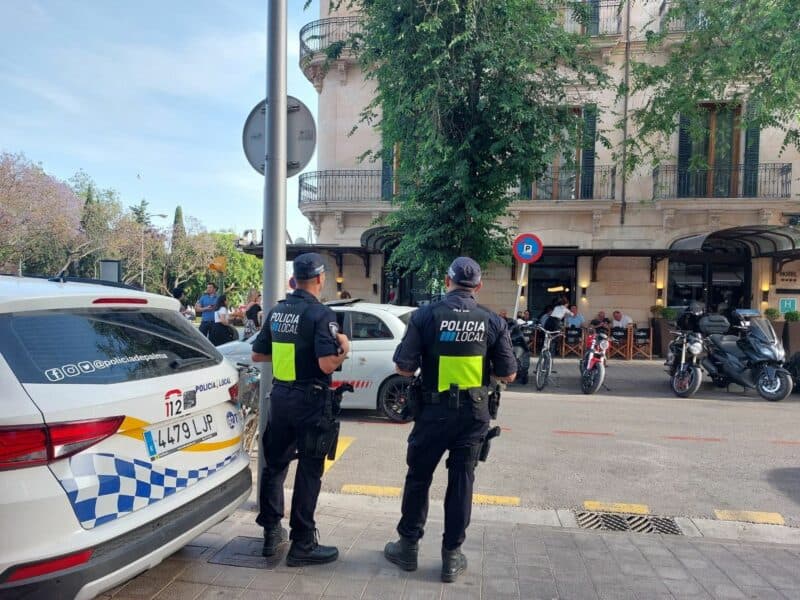 Un muerto y dos heridos tras ser arrollados por un coche de la Policía Local en España