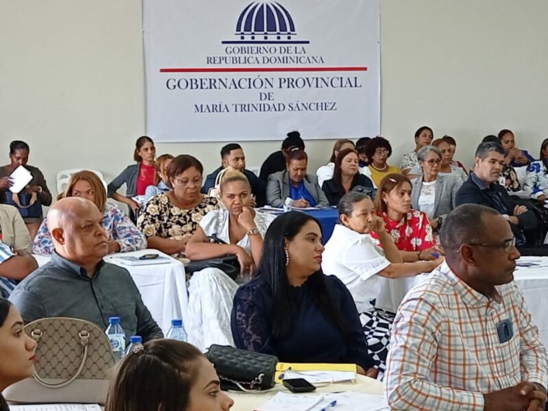 Ministerio de la Mujer y Promipyme llevan talleres a mujeres de María Trinidad Sánchez