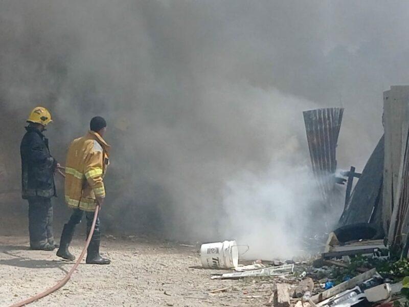 Incendio consume parte de una metalera en San José de Matanzas en Nagua