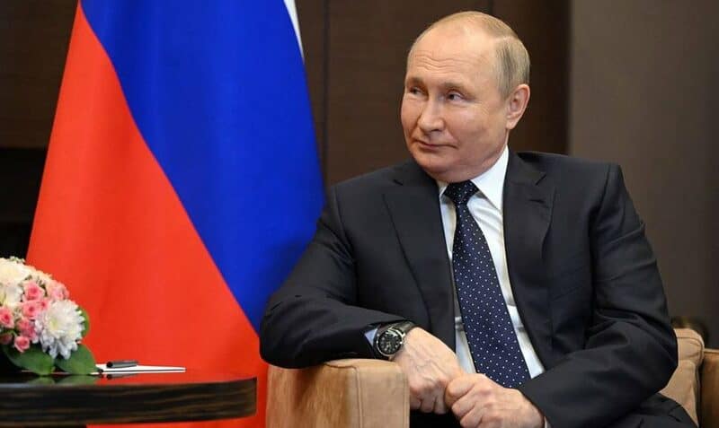 Putin felicita a los rusos por el Día de Rusia y hace un llamado a la unidad