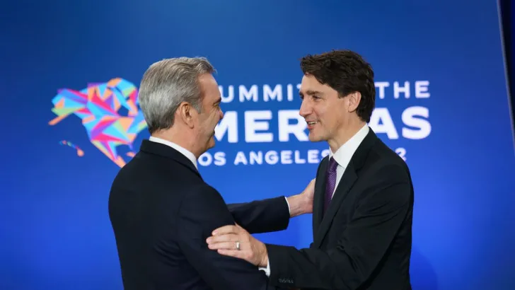 Primer ministro de Canadá, Justin Trudeau, anuncia tiene Covid