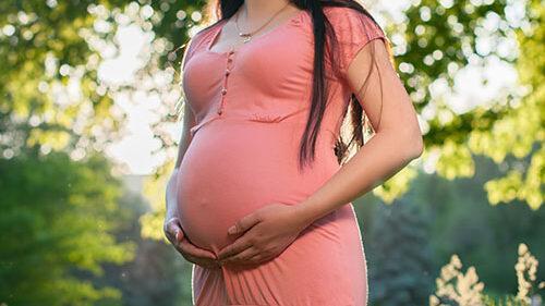 Estudio revela que el 77% de las mujeres de embarazadas en el país consumen alcohol