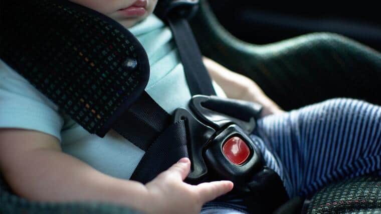 Niño de 3 años muere por calor dentro de un auto en Florida
