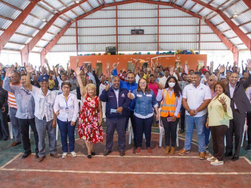 Gabinete Social con más de 500 beneficiarios de cambio de pisos de tierra por cemento en Elías Piña y San Juan