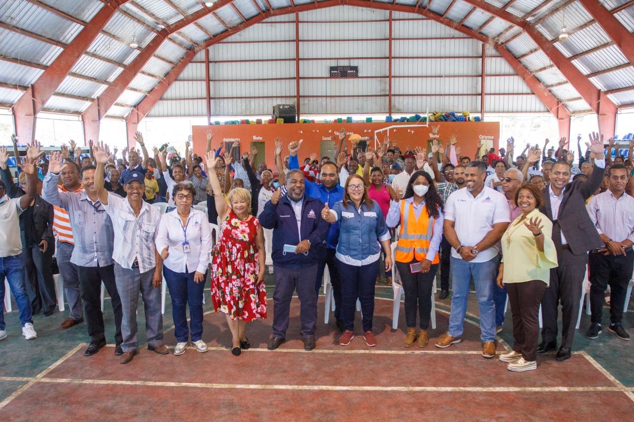 Gabinete Social con más de 500 beneficiarios de cambio de pisos de tierra por cemento en Elías Piña y San Juan