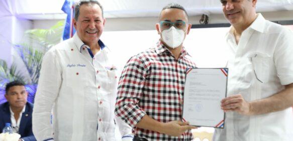 Abinader y Promipyme entregan RD$41.5 millones en préstamos a microempresarios de Sánchez Ramírez