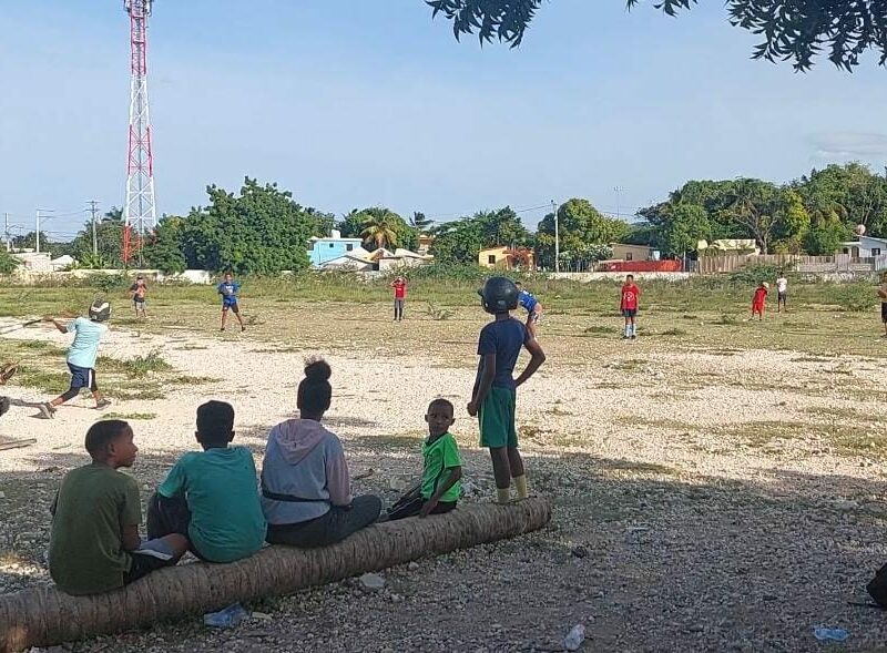 Demandan terminación play de béisbol en Villa Central, Barahona