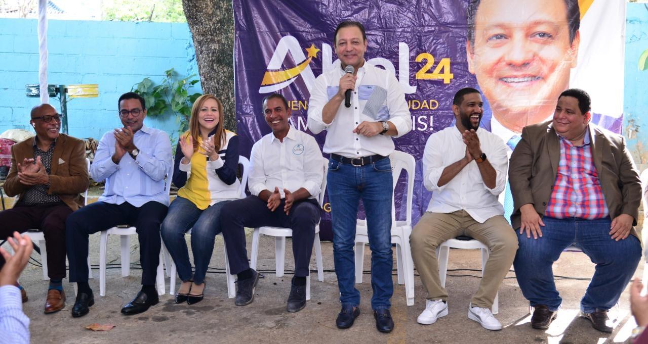 Abel Martínez arranca maquinaria política en el Distrito Nacional