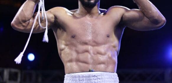 Prospecto de boxeo dominicano Oscar García ascendió su récord invicto profesional con KO técnico