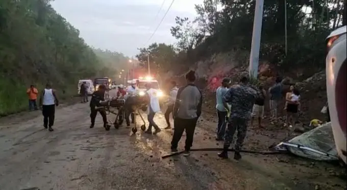 Video: Accidente de tránsito deja varios heridos en la carretera Jarabacoa-La Vega