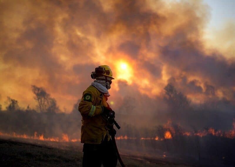 Argentina moviliza a las Fuerzas Armadas para frenar los incendios en el Delta del Paraná