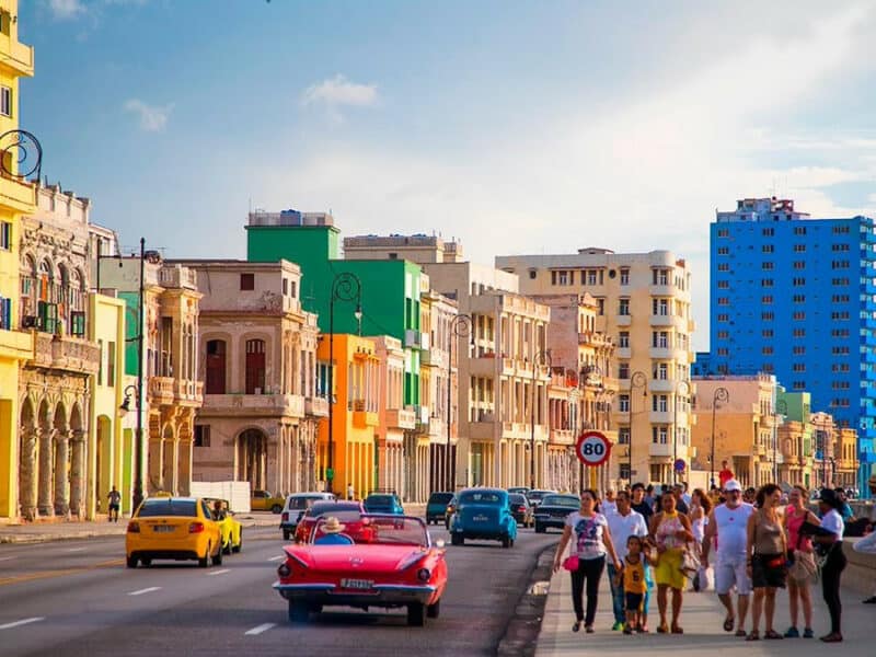 Gobierno de Cuba informó que aumentó un 590% la cantidad de turistas recibidos este año