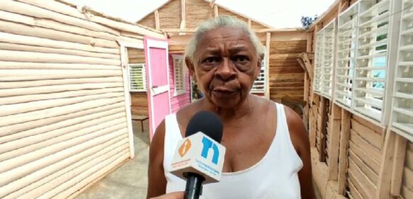  Video: Señora encuentra su casa destruida cuando regresa de vender chulos para costear operación