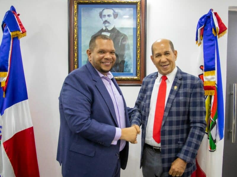 Alcalde Carlos Guzmán destinará recursos para construcción de iglesias y celebración de cultos