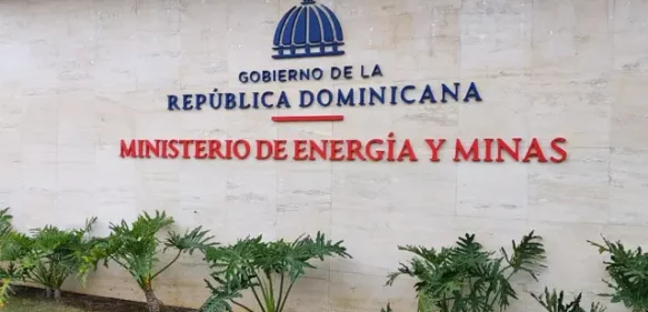 Energía y Minas dice a senador «No puede entregar información que no existe»