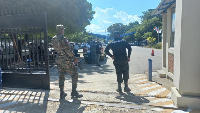 Bandas haitianas penetran zona franca en frontera con RD; hay varios heridos