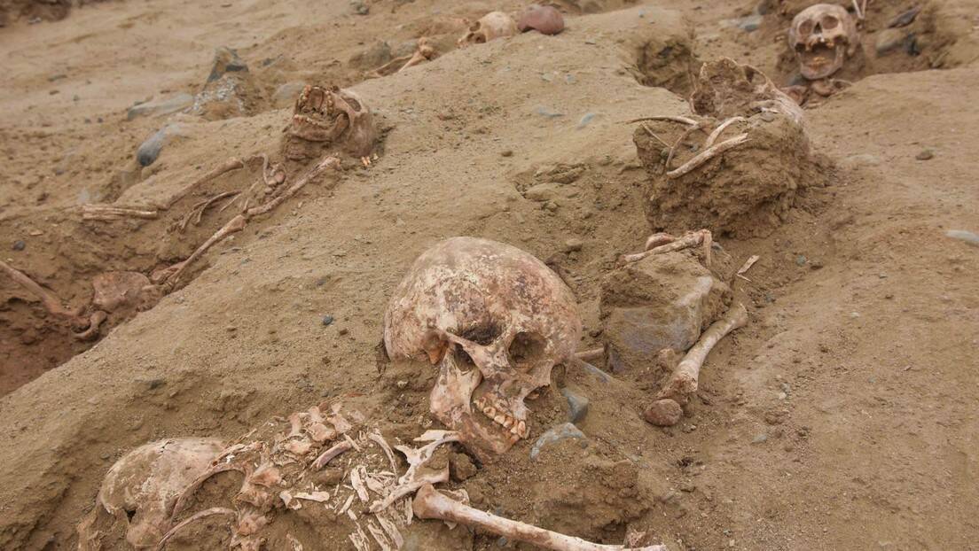 Descubren en Perú un entierro con 76 niños sacrificados durante la época prehispánica