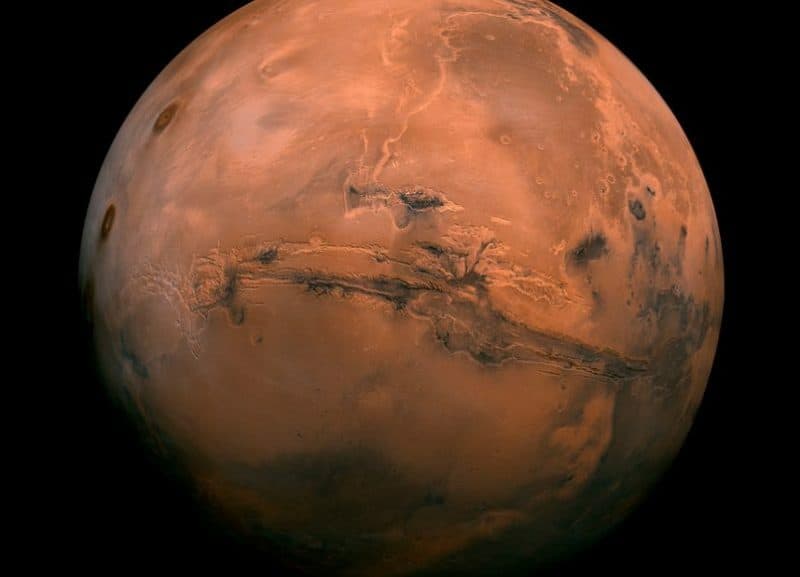 Encuentran nueva evidencia de agua líquida en Marte