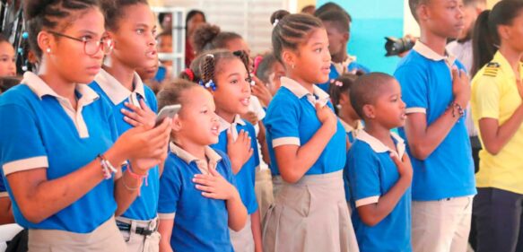 Ministerio de Educación aplaza inicio del año escolar para el miércoles día 21