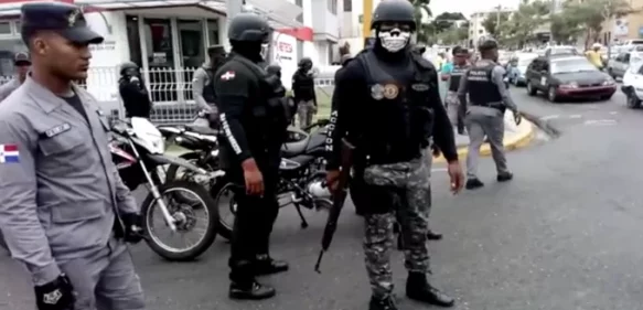 Autoridades agreden choferes que se manifestaban en Santiago