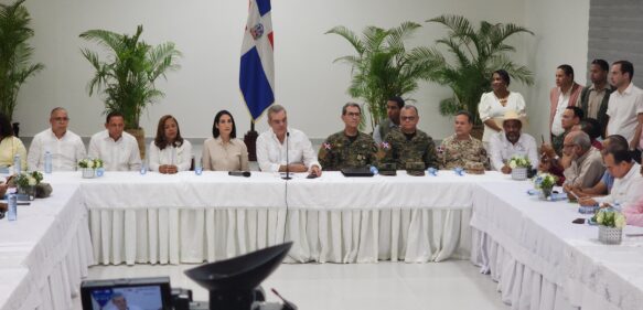 Presidente Abinader aumentará salario a soldados de la zona fronteriza