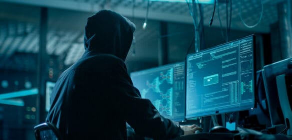 “Hacker” logra quedarse con la mitad de los 100 millones de dólares robados a una plataforma de criptodivisas