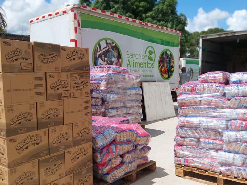 CMI entrega más de 580 mil productos alimenticios a afectados por huracán Fiona