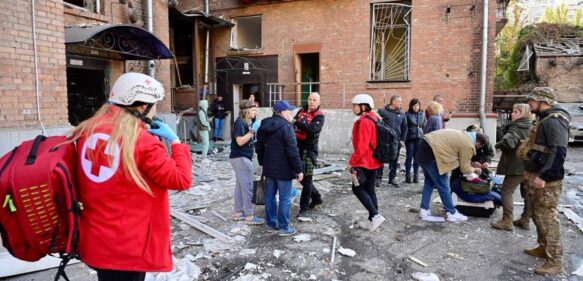 Cruz Roja suspende sus operaciones en Ucrania por motivos de seguridad