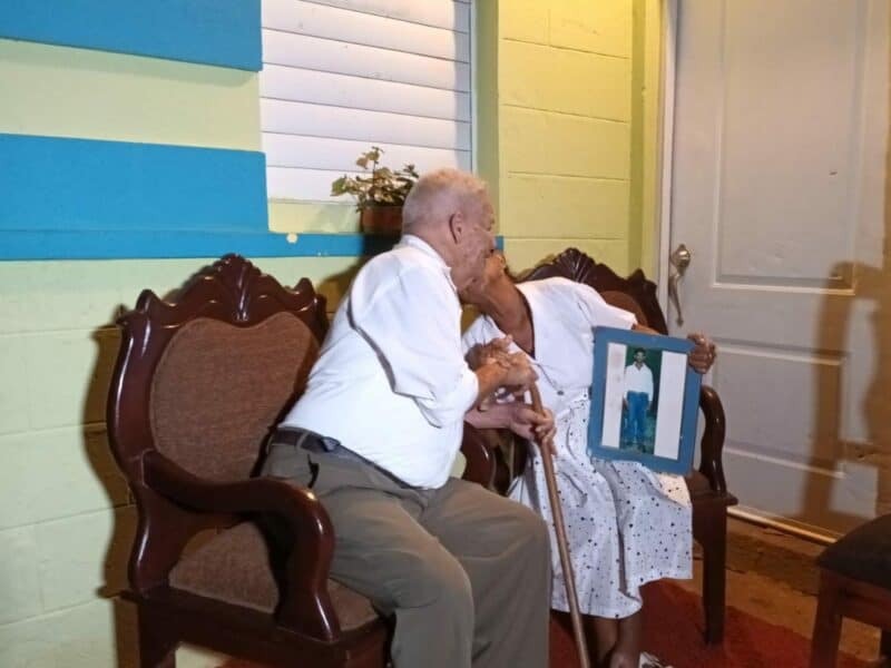 “Aguantar y apoyarse siempre con amor”; así esta pareja logró cumplir hoy 75 años casados