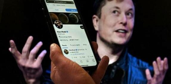 Elon Musk: “Comprar Twitter es un acelerador para la creación de X, la ‘app’ para todo”