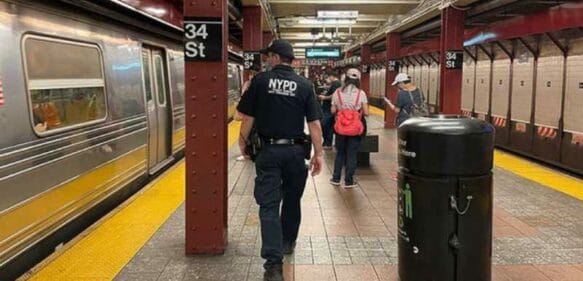 Hombre empujó a otro a las vías del Metro de Nueva York porque le tumbó el celular
