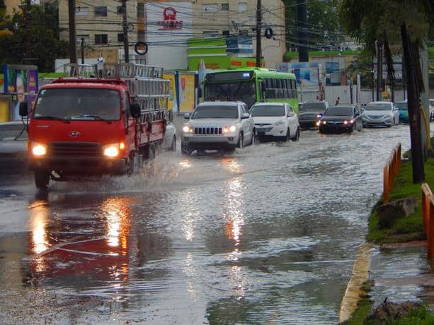 Vaguada seguirá provocando aguaceros y tronadas en varios puntos del país