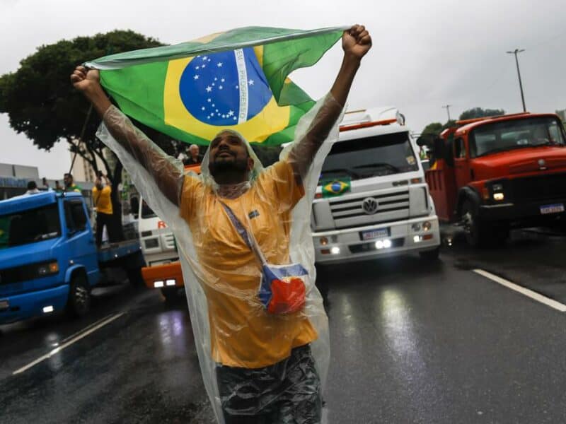 Brasil evita caos político tras derrota de Bolsonaro