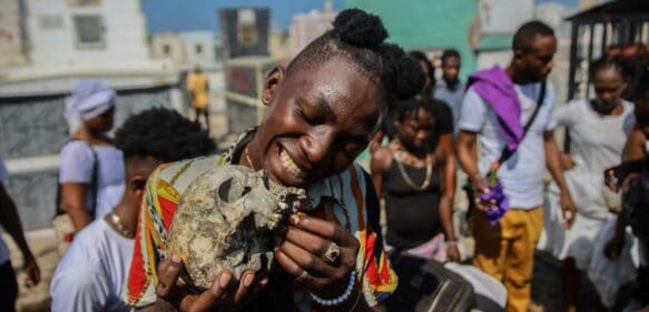 Haití celebra su fiesta vudú por el Día de los Muertos pese a la crisis y la inseguridad