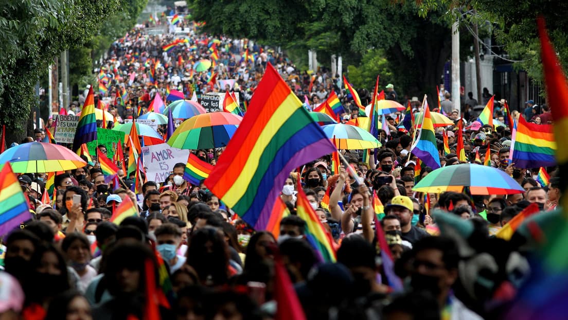 Singapur anula ley que penaliza el sexo homosexual