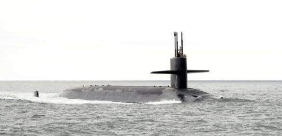 El submarino nuclear estadounidense USS Rhode Island llega al mar Mediterráneo