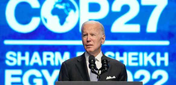 Biden confunde palabras y tartamudea hablando de energías limpias en la COP27