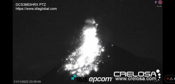 Captan una explosión en el volcán de Fuego tras un fuerte sismo en Guatemala