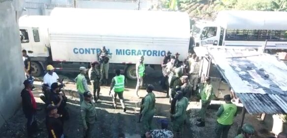 Migración interviene a Bonao en Monseñor Nouel y detiene 188 nacionales haitianos ilegales