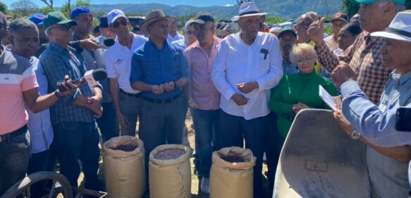 Agricultura inicia tradicional siembra de habichuelas en San Juan