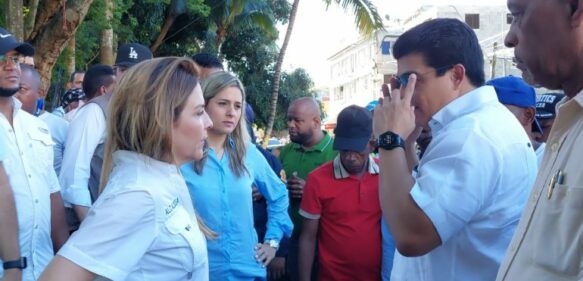 Carolina Mejía supervisa entrega de ayudas en sectores del DN