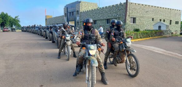 Video: Ejército despliega militares para detener haitianos indocumentados en frontera